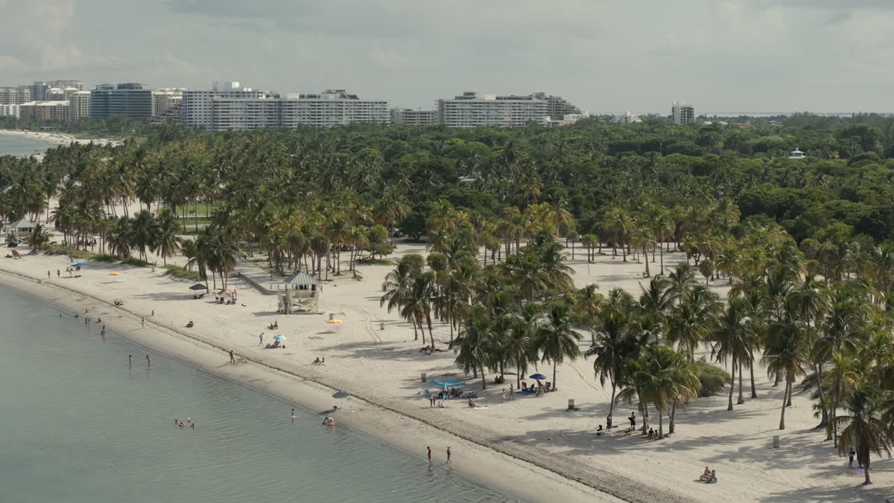 Vista aerea della spiaggia di Biscayne Bay