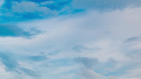 Hermosas-Nubes-En-Movimiento-Timelapse