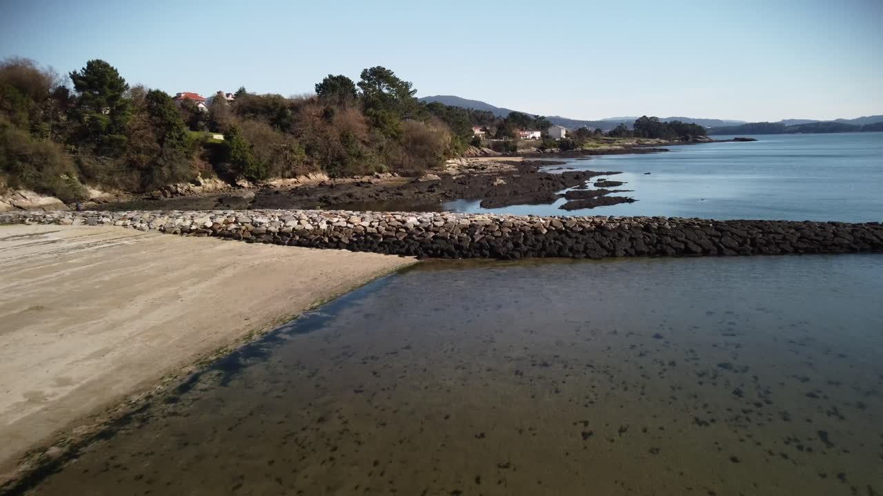 playa de tanxil en el norte de españa, galicia