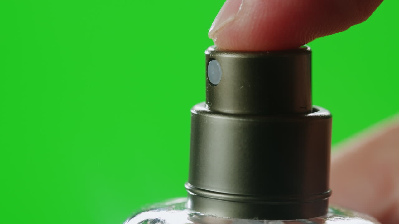 aplicación de perfume