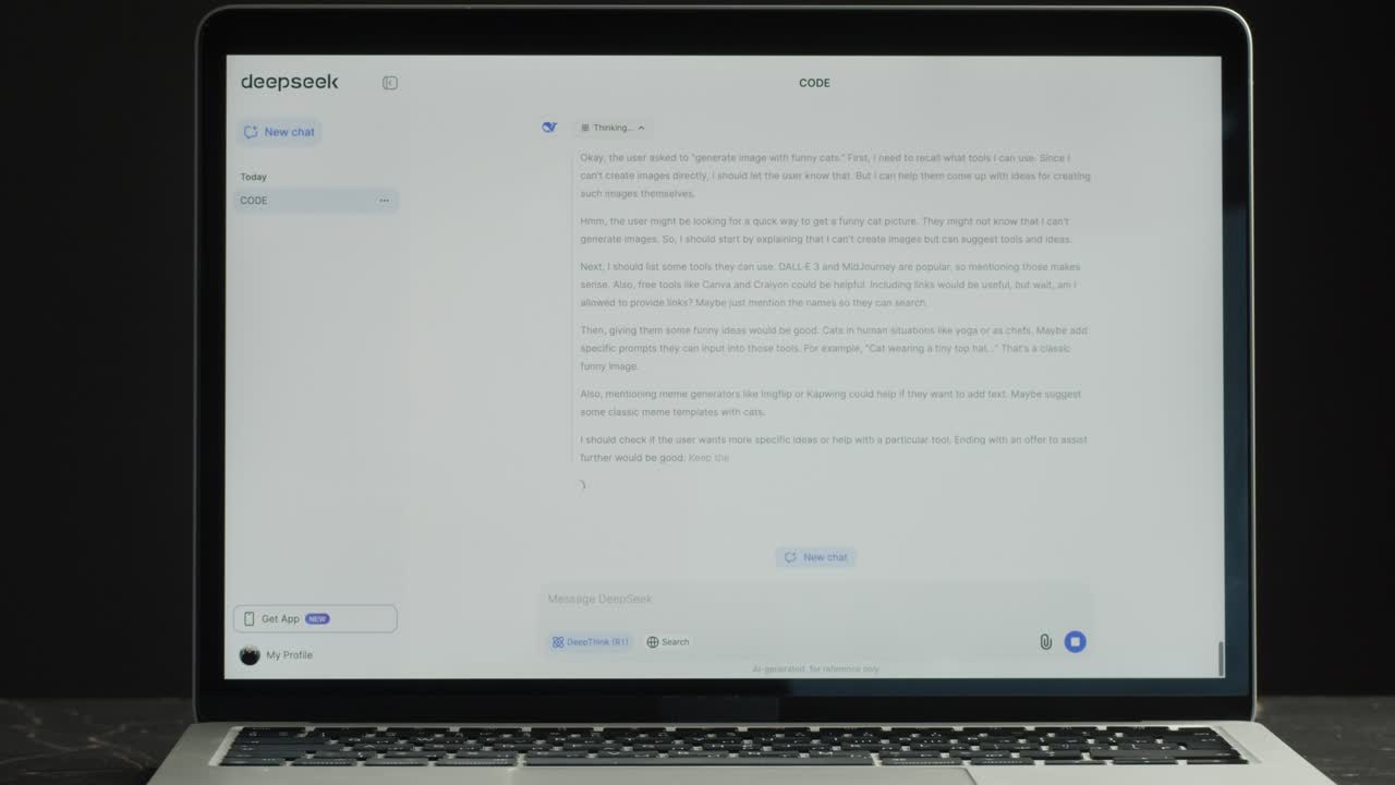 portátil que muestra la aplicación de chat deepseek con código y conversación