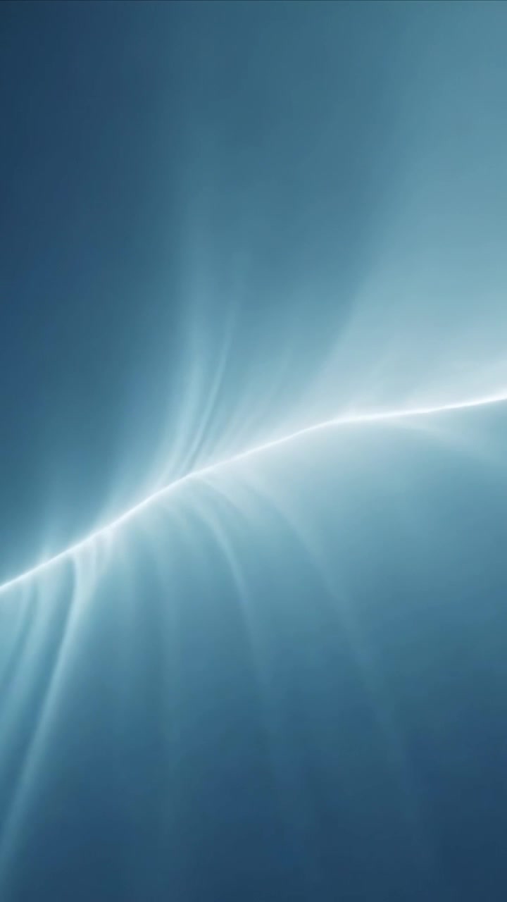 Video verticale: Una sfera luminosa che emerge e si muove, creando un nastro con alone e nervature su un gradiente blu navy.