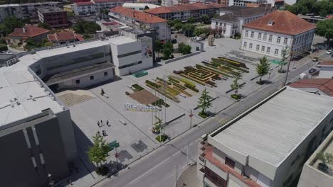 toma aérea de vila verde, centro de la ciudad, pequeña ciudad portuguesa en braga, al norte de portugal