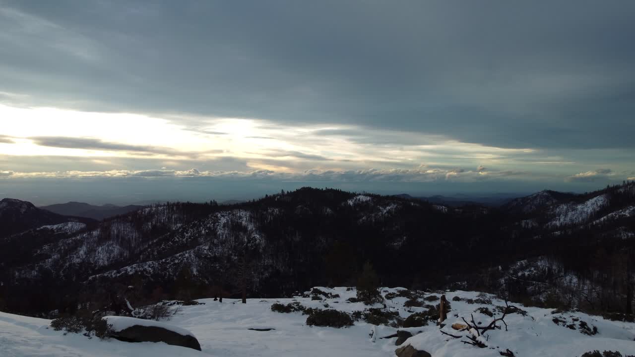 세쿼이아 국립공원의 일몰 바위