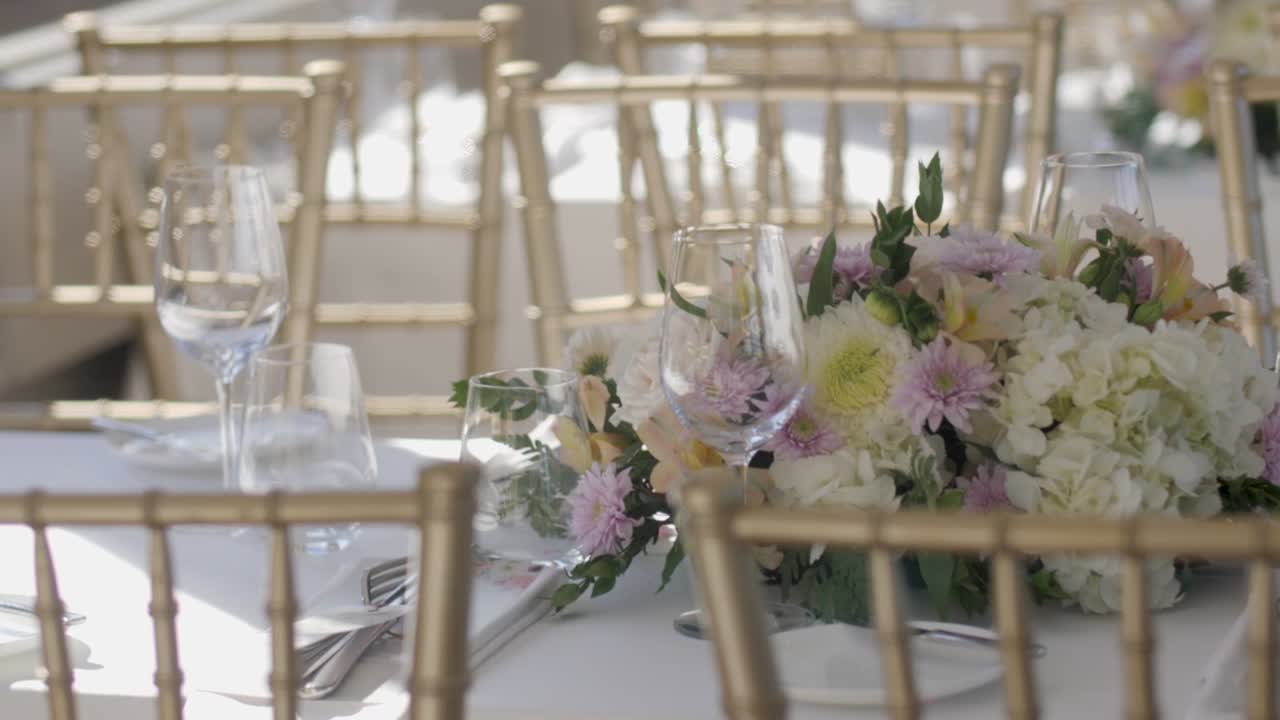 Una tavola imbandita a un matrimonio