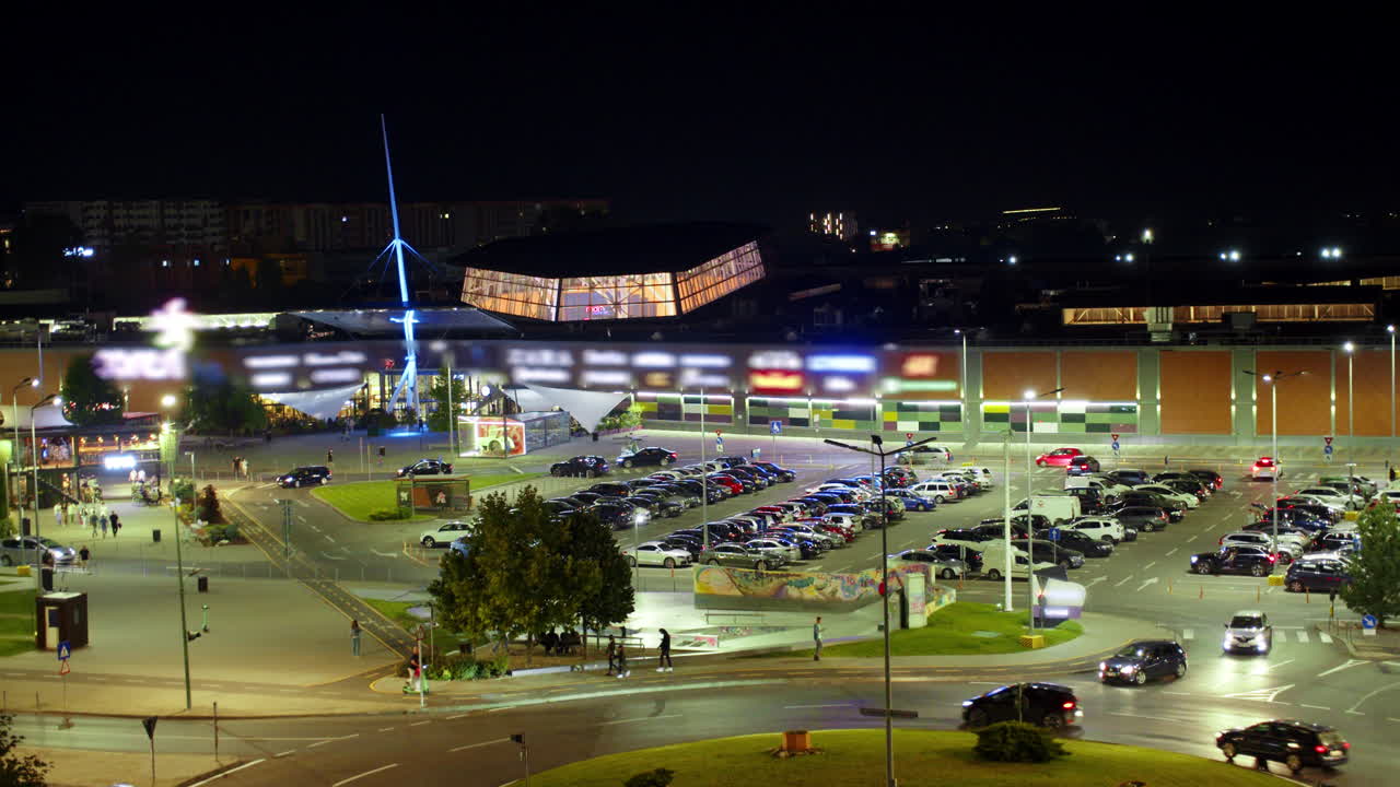 브라소프 시의 야간 시간 동안 밤 시간으로 4k의 낮 시간 간격