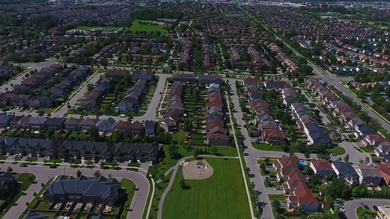 Commercial Real Estate of Whitby Town in Ontario, Canada