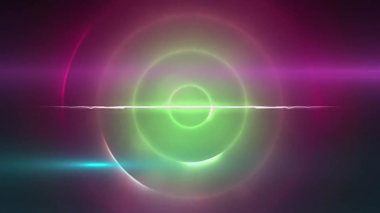 animación digital de rastros de luz contra rastros de luz en espiral verde sobre fondo negro