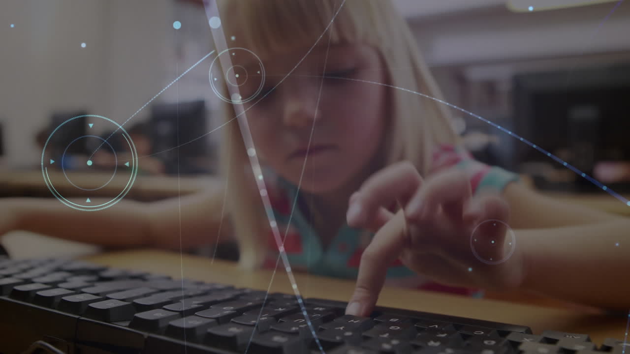 컴퓨터를 사용하는 여학생을 통해 연결 네트워크의 애니메이션