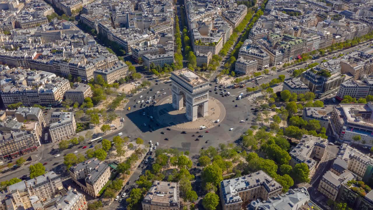 파리 상공 비행 (sunny day) - 유명한 트리움 아치 (triumph arch), 트래픽 서클 (traffic circle), 거리 (streets), 항공 타임 스 (aerial timelapse), 파노라마 (panorama) - 4k (프랑스)