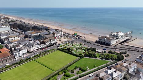 포그노어 레지 (bognor regis) 웨스트 서섹스 (west sussex, uk) 의 공중 드론.