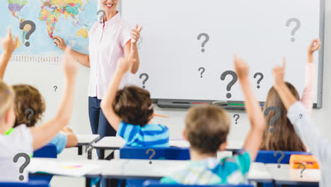 animación de signos de interrogación sobre la maestra de escuela primaria y los alumnos diversos en la clase