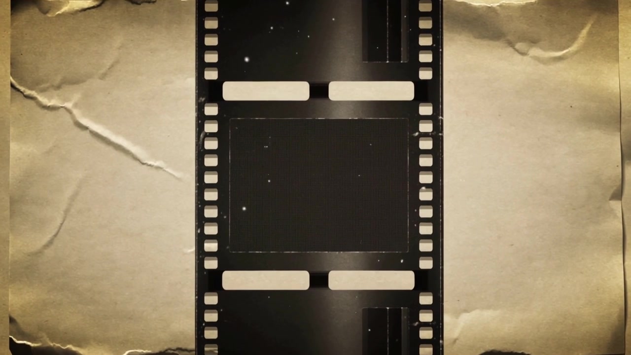 Glidende filmstrimmel, billeder rykker frem og afslører tandhjul, støv på sepiapapir, der fremkalder et vintage-udtryk.