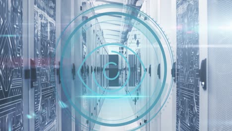 animación del texto de seguridad cibernética, escáner de retina ocular, conexiones de microprocesador contra la sala de servidores