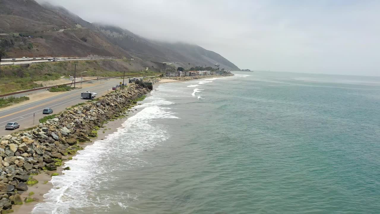 costa de california a la salida de la autopista 1 cerca de emma wood beach