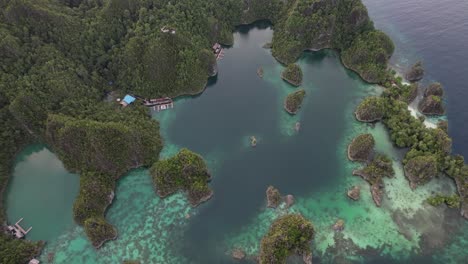 vista sobre el famoso piayemo de raja ampat indonesia