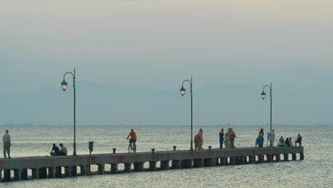 Seepier-Im-Morgengrauen-In-Griechenland