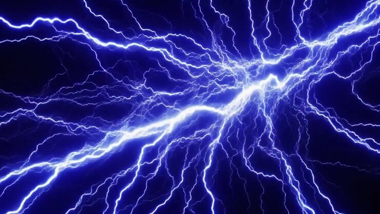 Fulmini elettrici blu intensi su sfondo scuro
