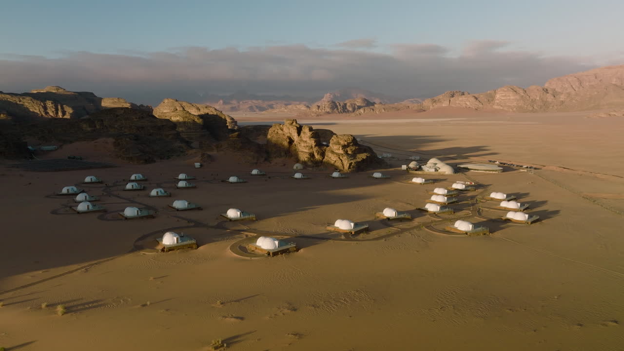 Bubble Luxotel Wadi Rum With Unique Accommodation At The Desert Of Wadi Rum In Jordan