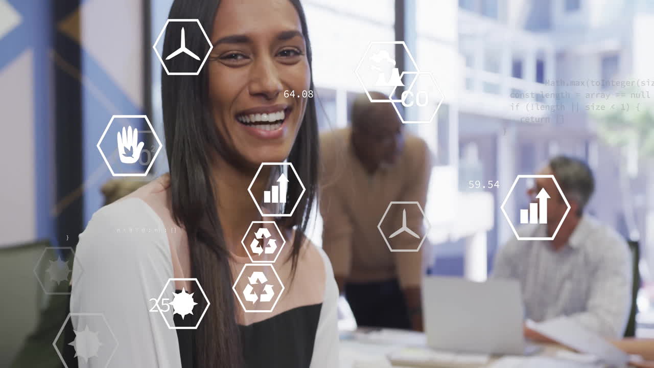 animación de iconos de ecología y procesamiento de datos sobre diversos colegas hablando en la oficina