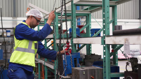 Man-working-in-warehouse-