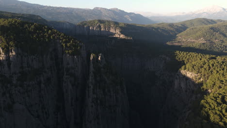 Both-beautiful-yet-dangerous,-mountain-peaks-close-to-Alanya,-Turkey