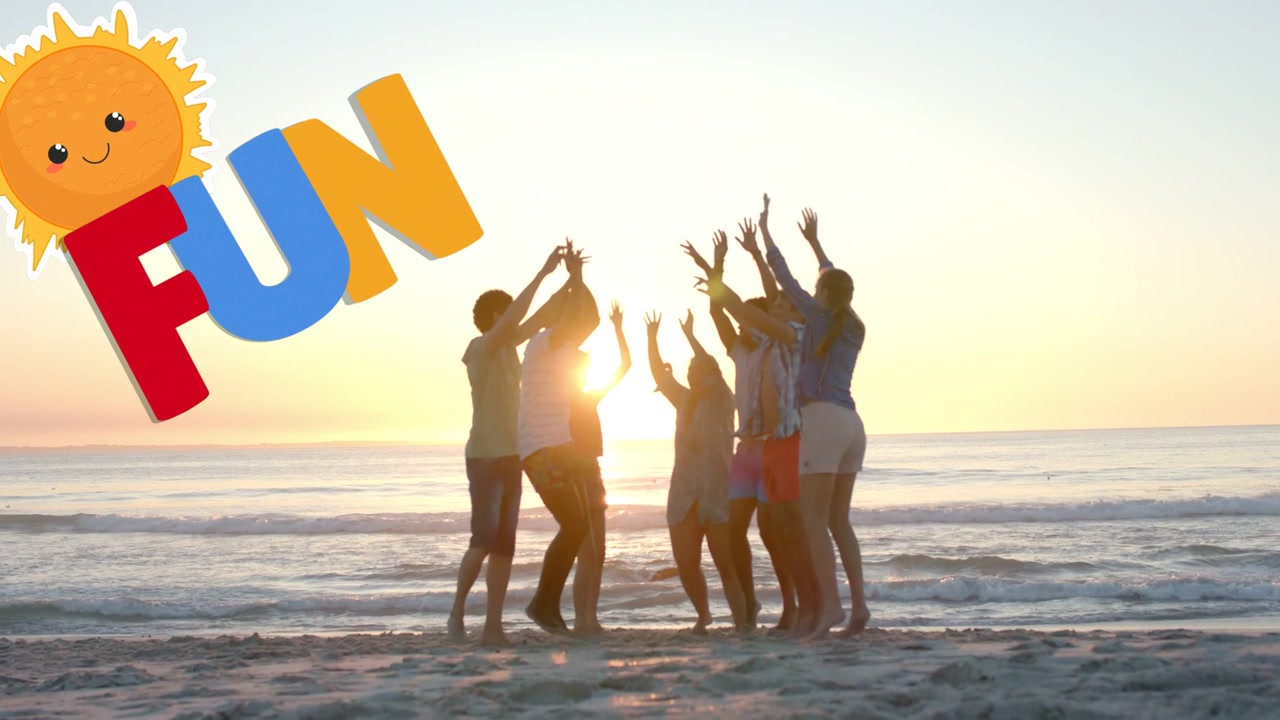 夕暮れのビーチで友人たちが輪になって腕を上げている。左から「FUN」のグラフィックが現れ、広告のために影を落としている。