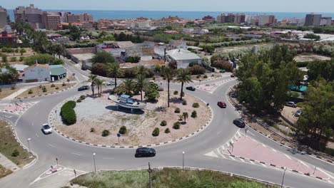 Zeitraffer-Aus-Der-Luft-In-Einem-Kreisverkehr-In-Spanien