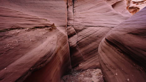 Gimbal-Schuss-Bewegt-Sich-Den-Slot-Canyon-Im-Südwesten-Der-Vereinigten-Staaten-Hinunter