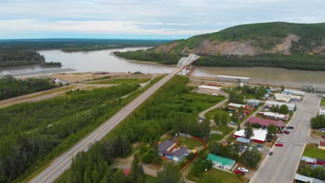 4K-Drone-Video-of-Alaska-Native-Vererans'-Honor-Steel-Truss-Bridge-over-the-Tanana-River-at-Nenana,-Alaska-during-Summer-Day