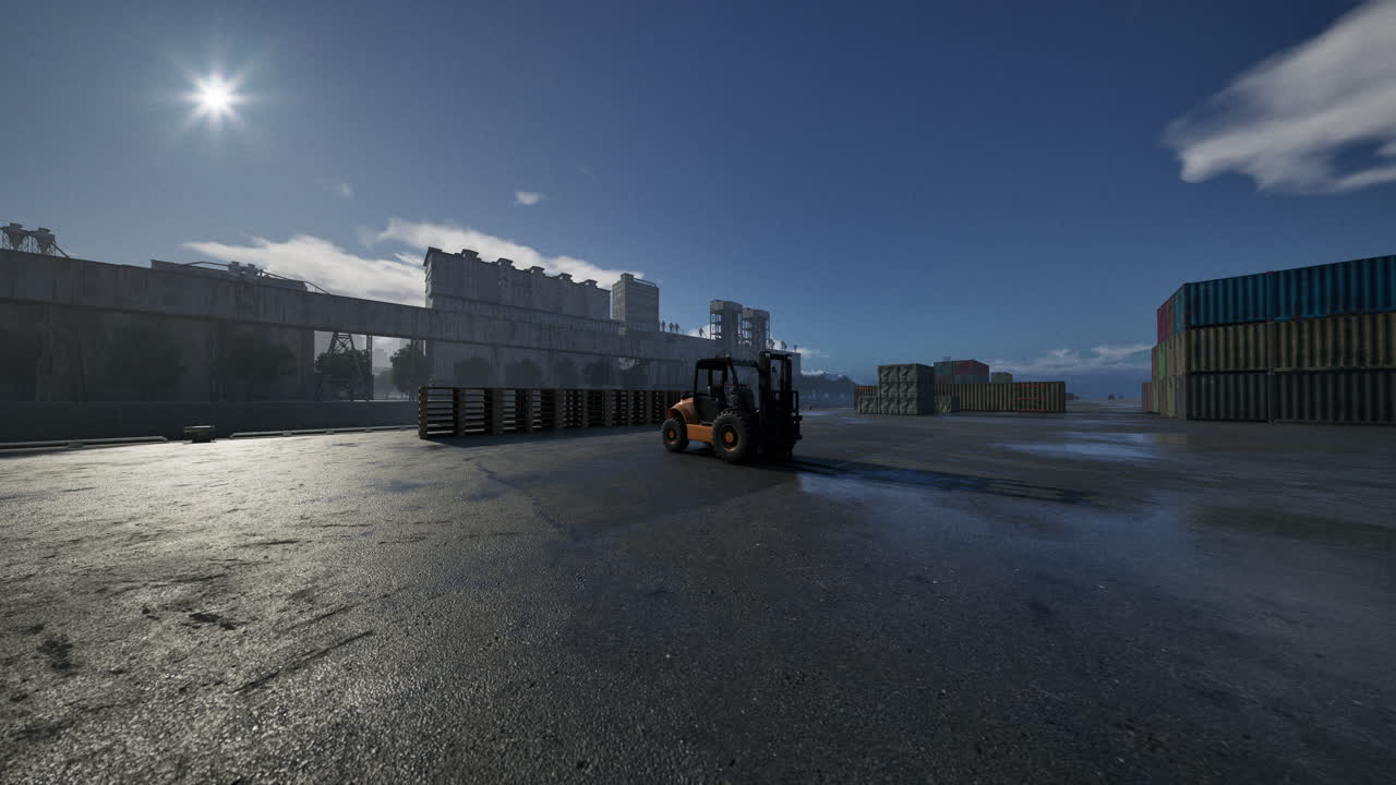 carretilla elevadora en un muelle de carga con contenedores de carga