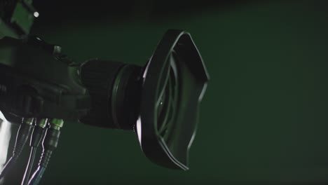 lente de enfoque de una cámara de video digital profesional