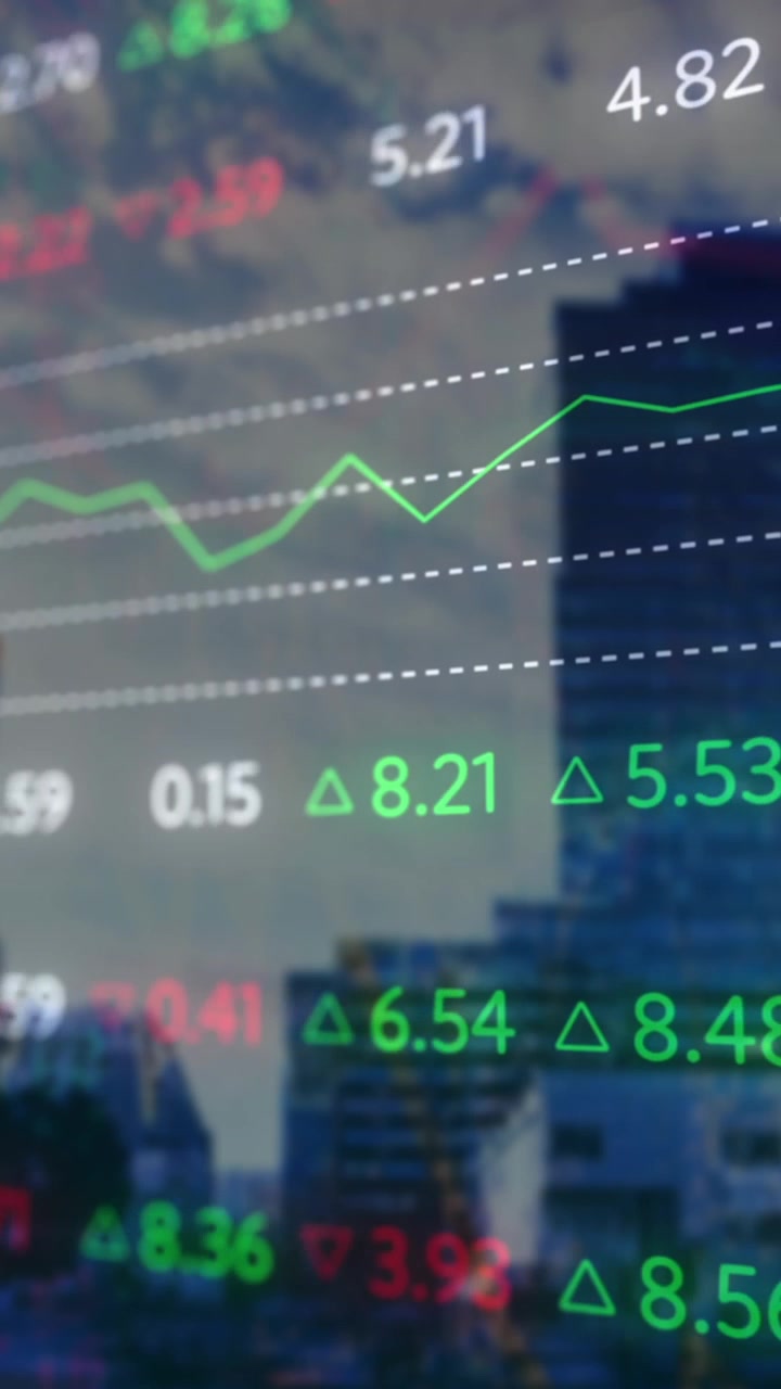 Animación de datos financieros y gráficos sobre paisaje urbano