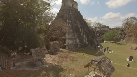 Mayan-ruins-at-Tikal-in-Guatemala