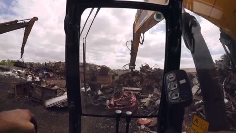 man operating electromagnetic crane 4k