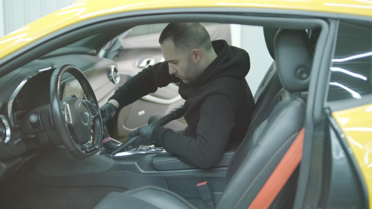 Professional Car Detailing – Washing, Ceramic Coating, and Interior Cleaning