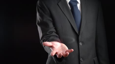 empresario muestra holograma de comunicación de negocios globales tecnología alusiva