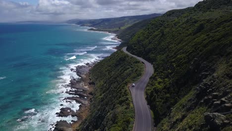 beautiful ocean drive on australian coastal road