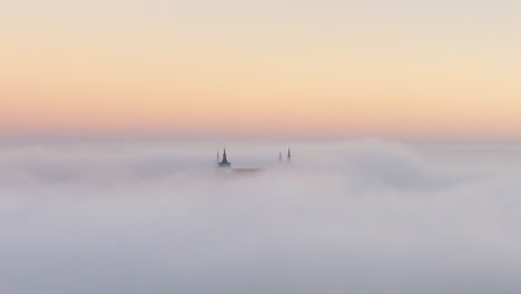 Foggy-morning-in-Toledo
