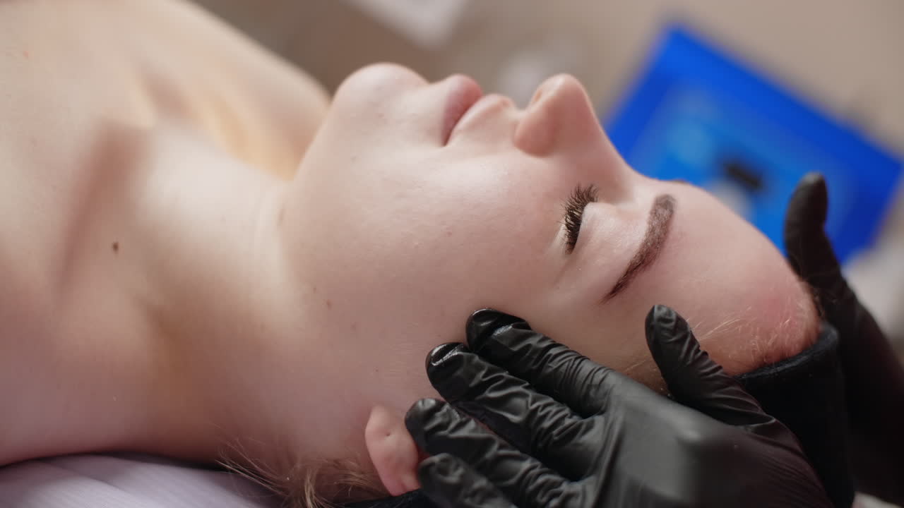 sesión de masaje facial