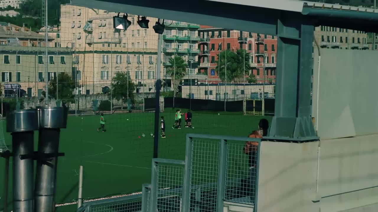 슬로우 모션으로 기차 창에서 보기