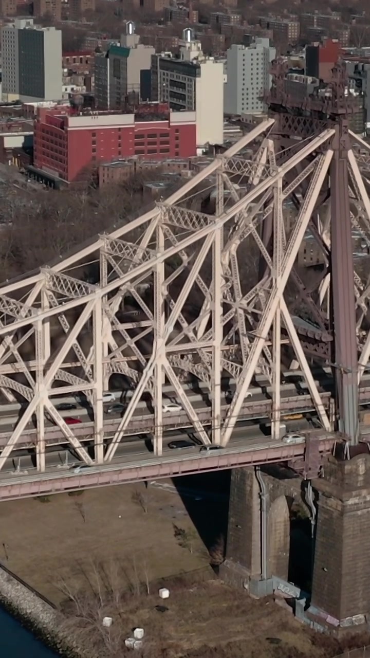 Exploring New York's Queensboro Bridge and surrounding cityscape