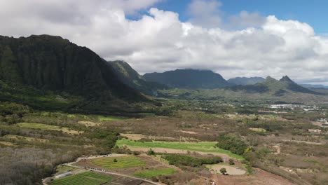 hyperlapse-timelapse-aerial-view-of-the-koolau-mountain-range-on-oahu