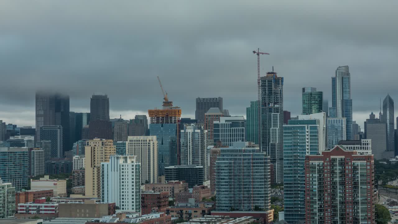 centro de chicago y la torre willis nubes bajas niebla día lapso de tiempo