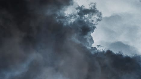 Thunderstorm-Clouds--With-Lightning.-4K-Timelapse-Loop