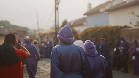 Guatemalans-In-Tunica-During-The-Easter-Sunday-Semana-Santa-In-Antigua,-Guatemala,-Central-America