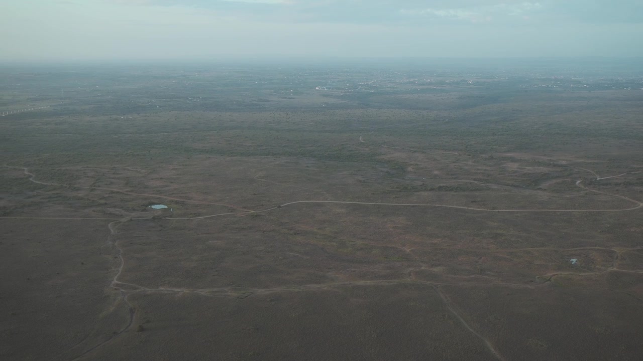 アフリカ、ケニアのナイロビ国立公園の空撮。景色と風景の俯瞰図。