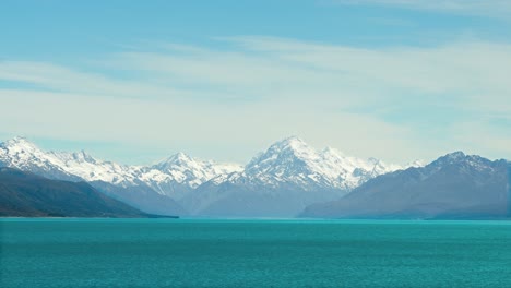 View-across-the-Tasman-River-to-Mount-Aoraki,-in-the-Southern-Alps-of-New-Zealand