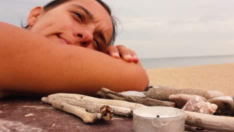 soñando despierto en la playa de cerca