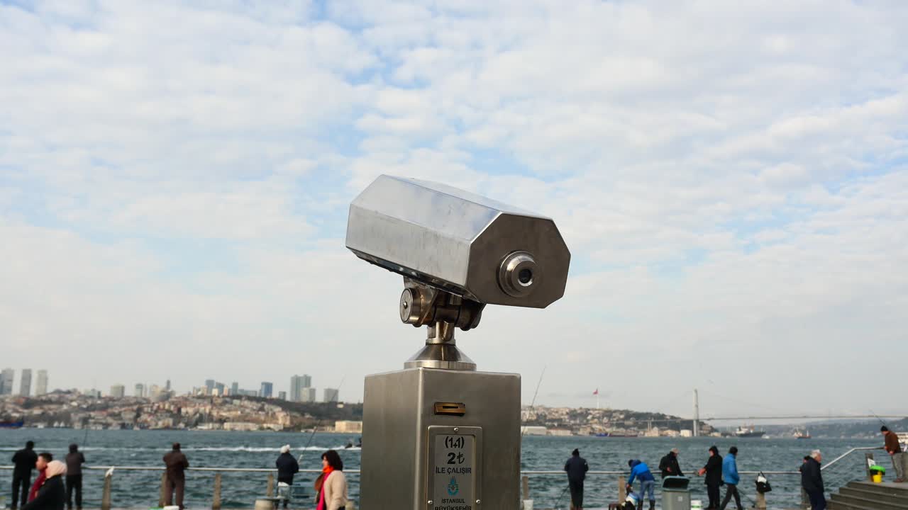 도시 전망을 가진 관광 천문대